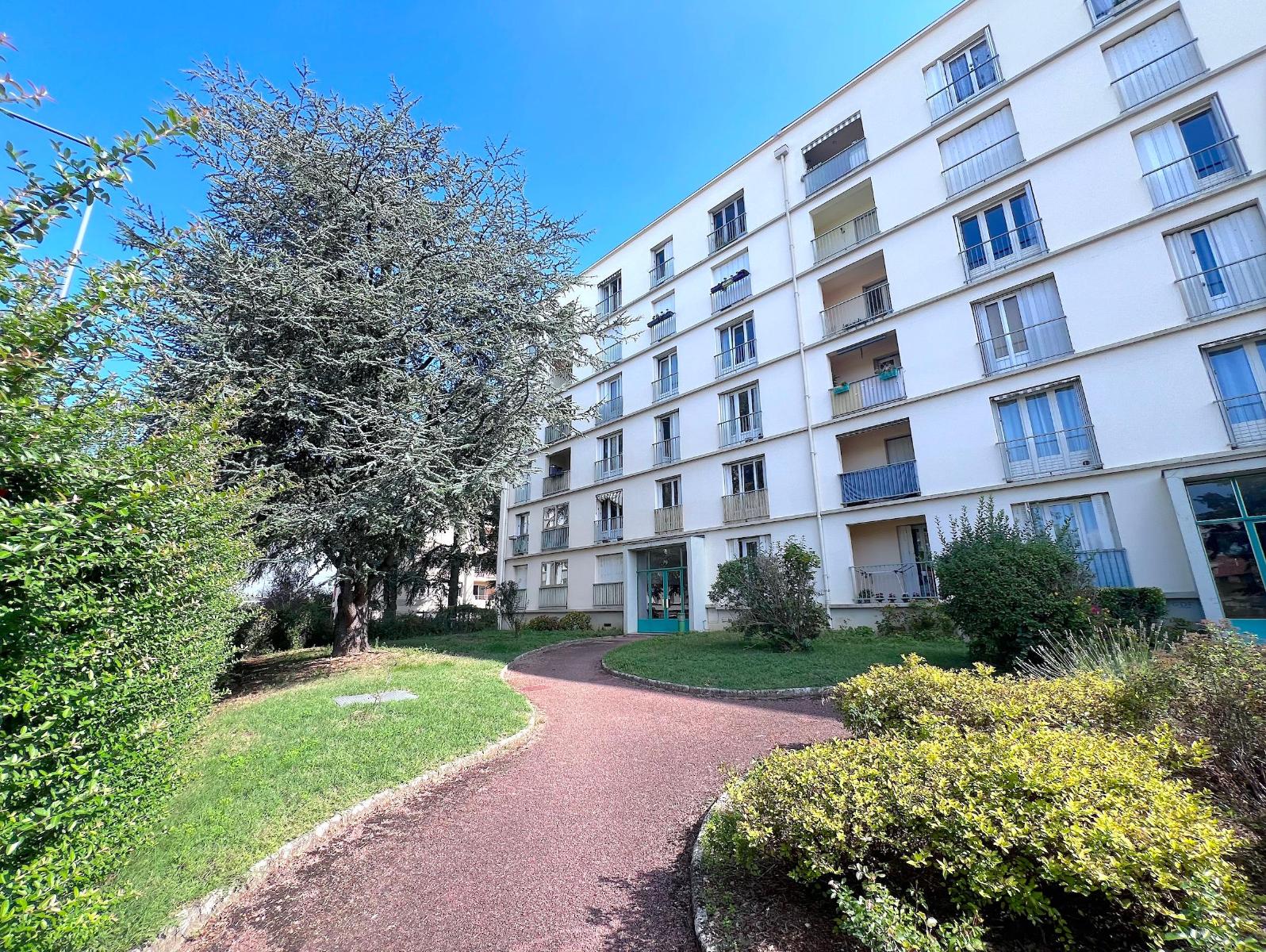 Appartement rénové de 94 m² à VILLEURBANNE