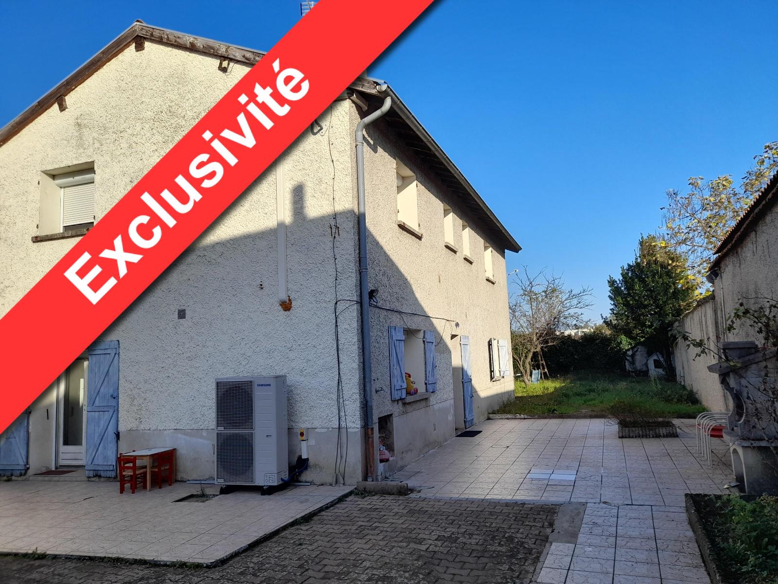 Maison de village de 152 m² à VAULX EN VELIN